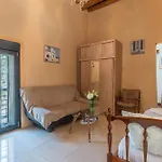 Andros Traditional House 펜션 *