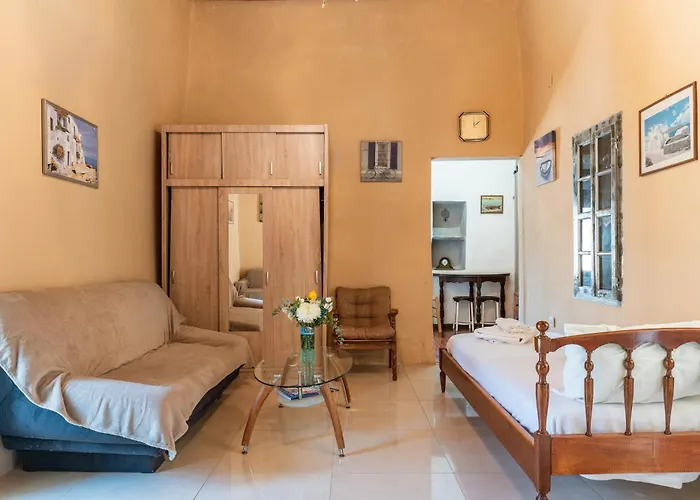 Andros Traditional House Semesterbostad